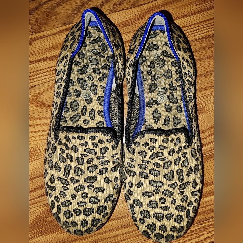 GUC Girls Size 2 Leopard Rothy's